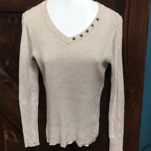 Long sleeve stretchy v-neck sweater
